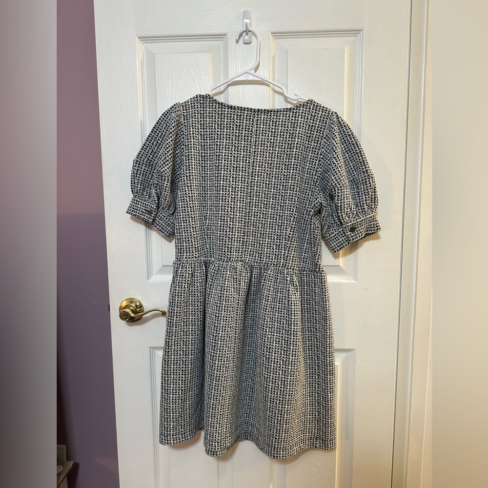 Loft Medium Petite White & Black Textured Puff-Sleeve Dress - Picture 5 of 5